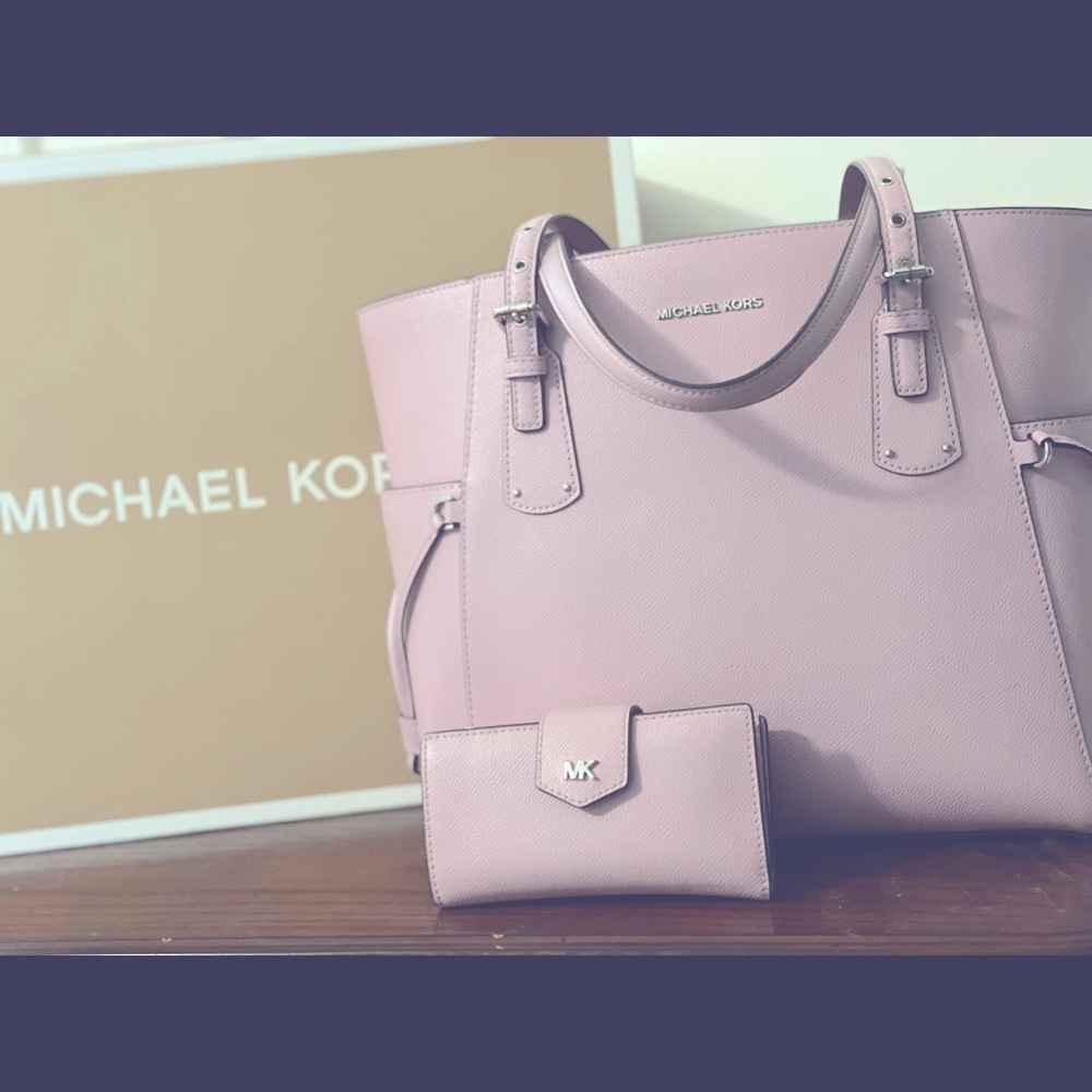 Michael Kors Jet Set Travel Tote
